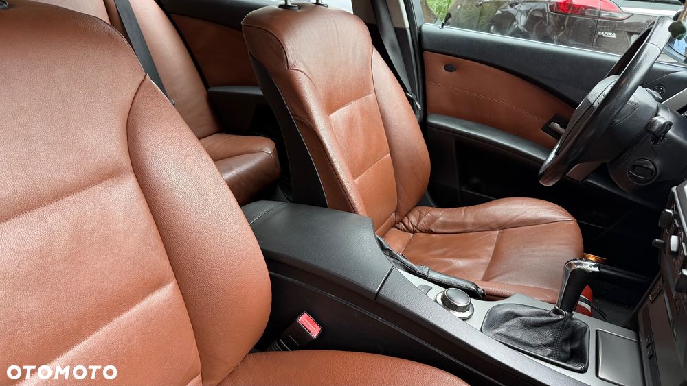 BMW Seria 5 - 32