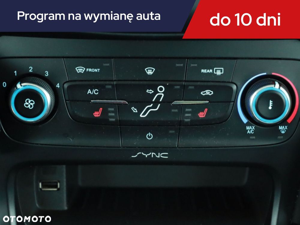 Ford Focus SW - 14