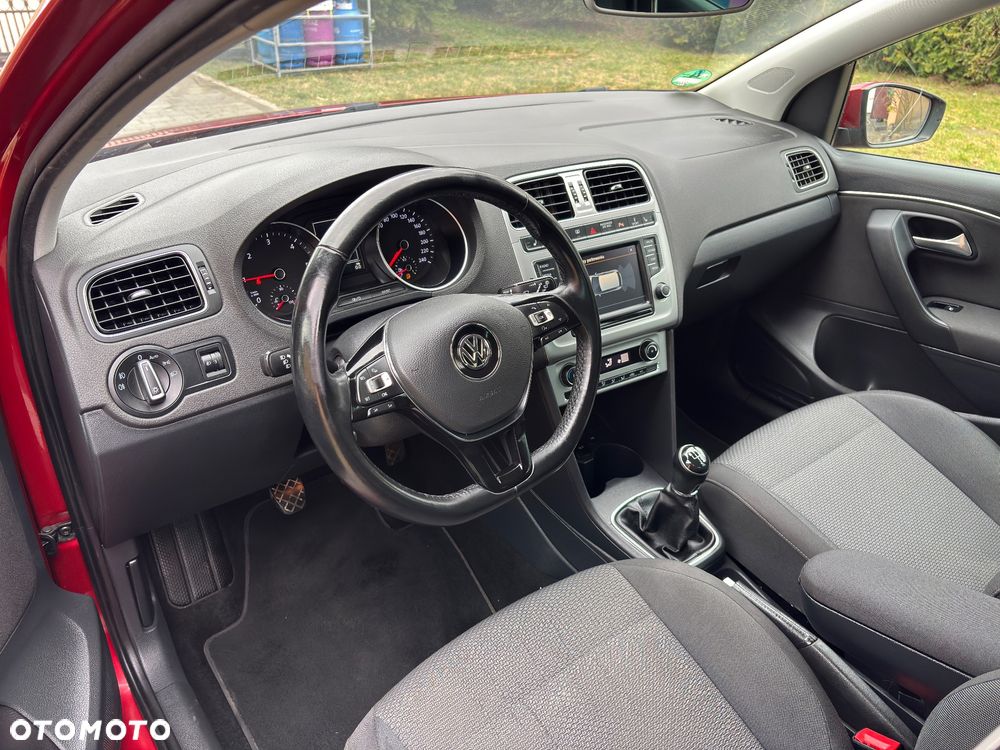 Volkswagen Polo 1.6 TDI Highline - 24