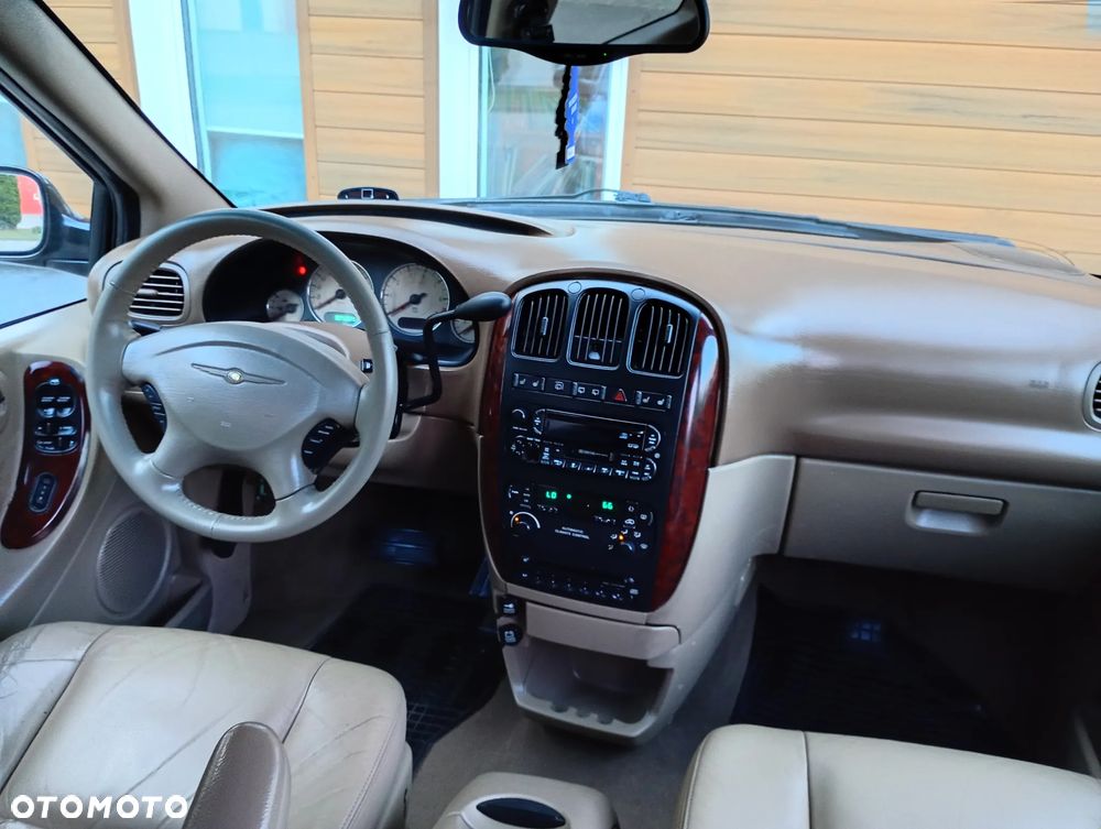 Chrysler Grand Voyager 3.3 Limited - 35