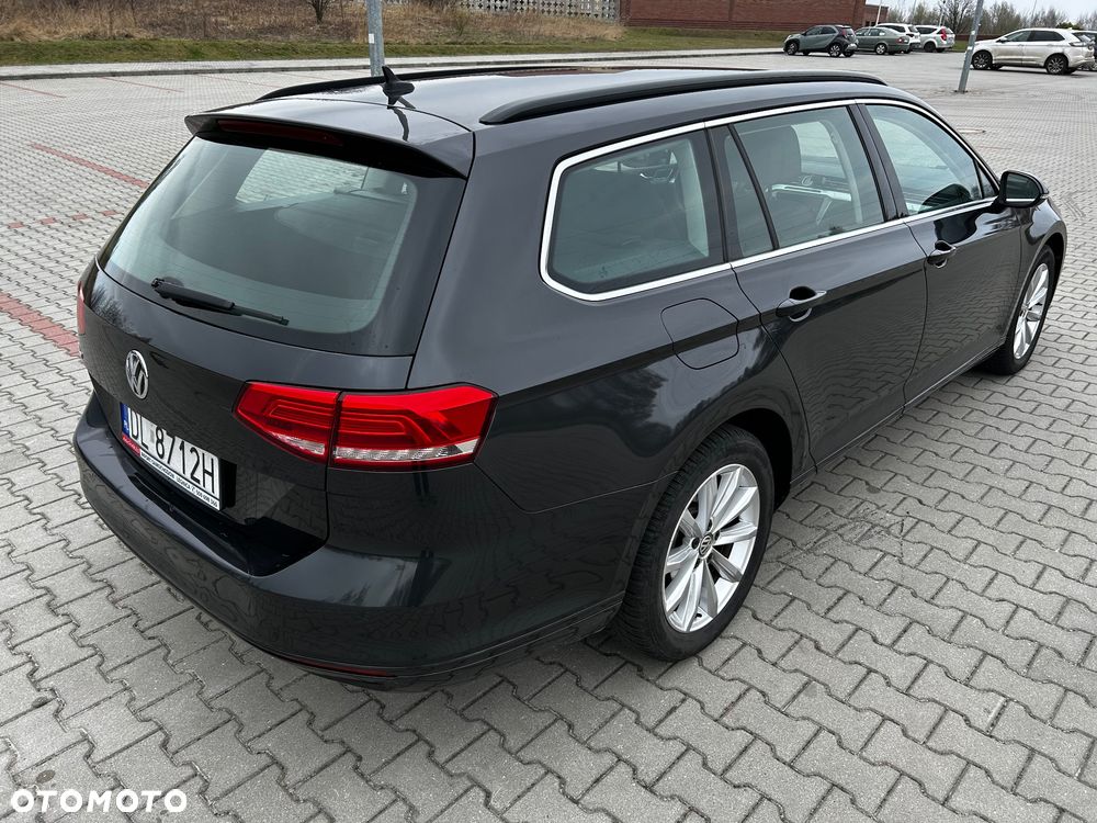 Volkswagen Passat Variant 1.6 TDI SCR DSG Business - 11