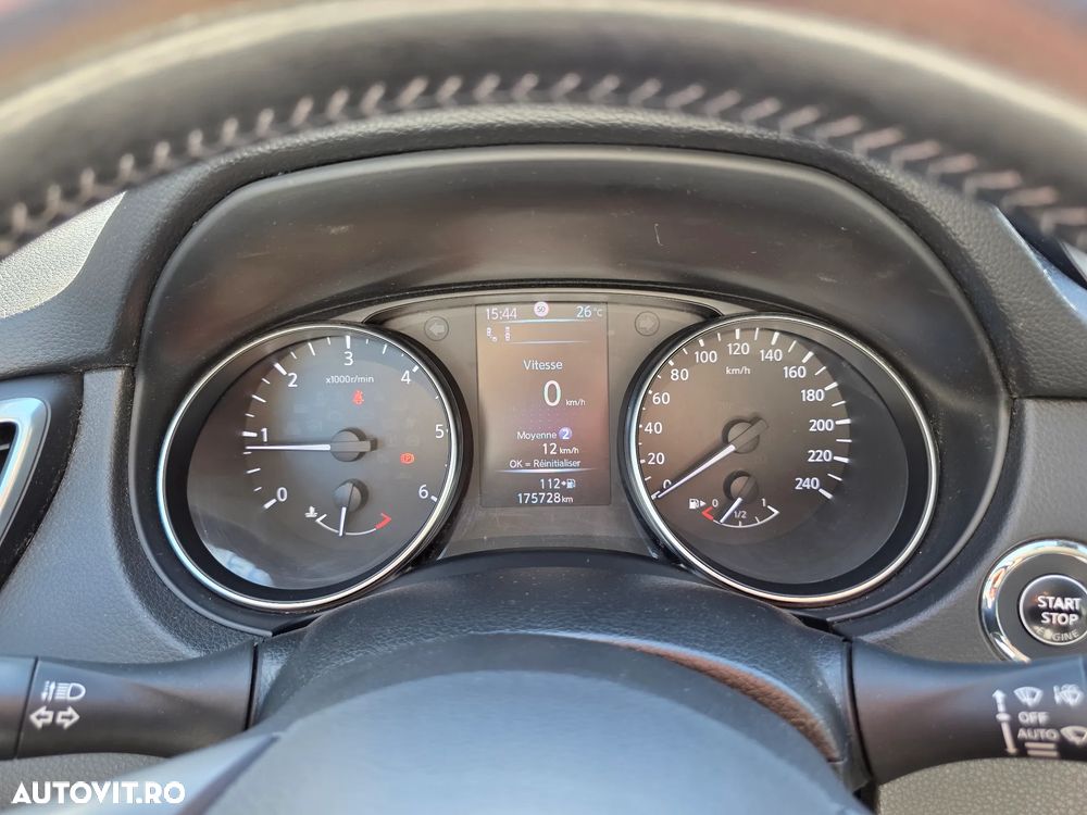 Nissan Qashqai 1.6 dCi DPF tekna - 26