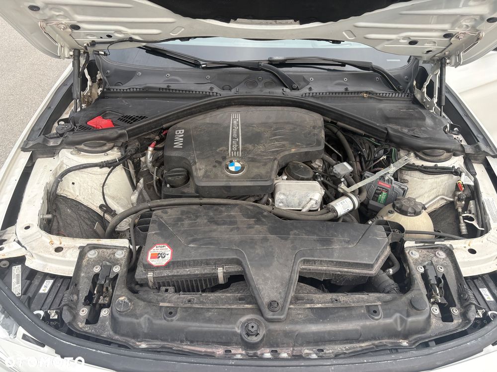 BMW Seria 3 328i Luxury Line - 12