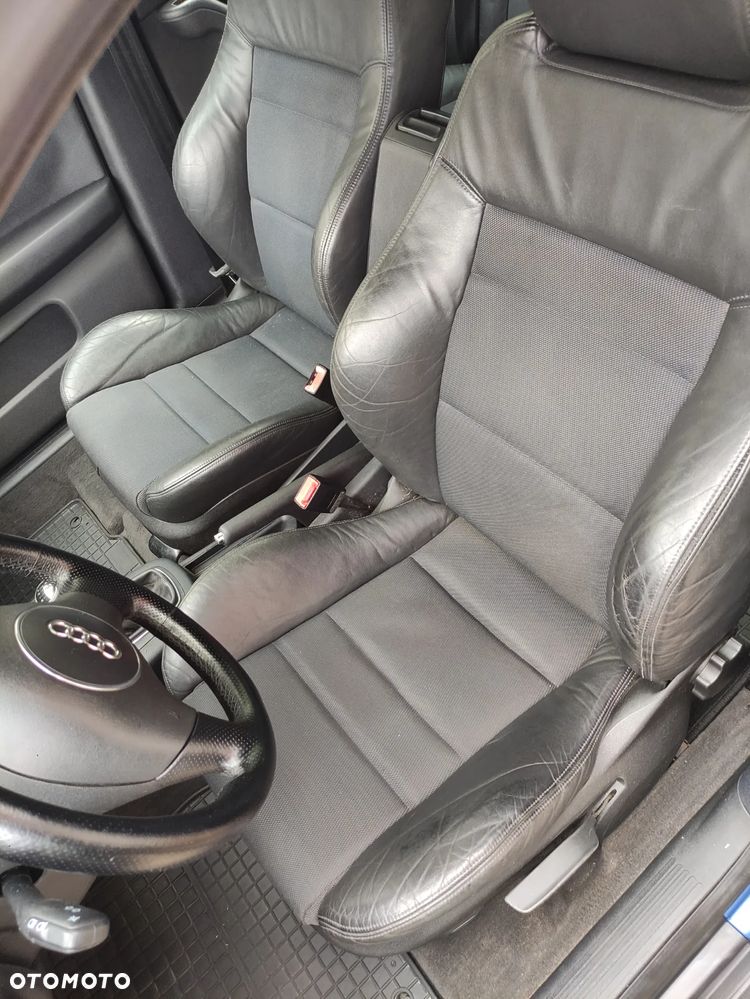 Audi A3 Sportback 1.8T Ambiente - 8