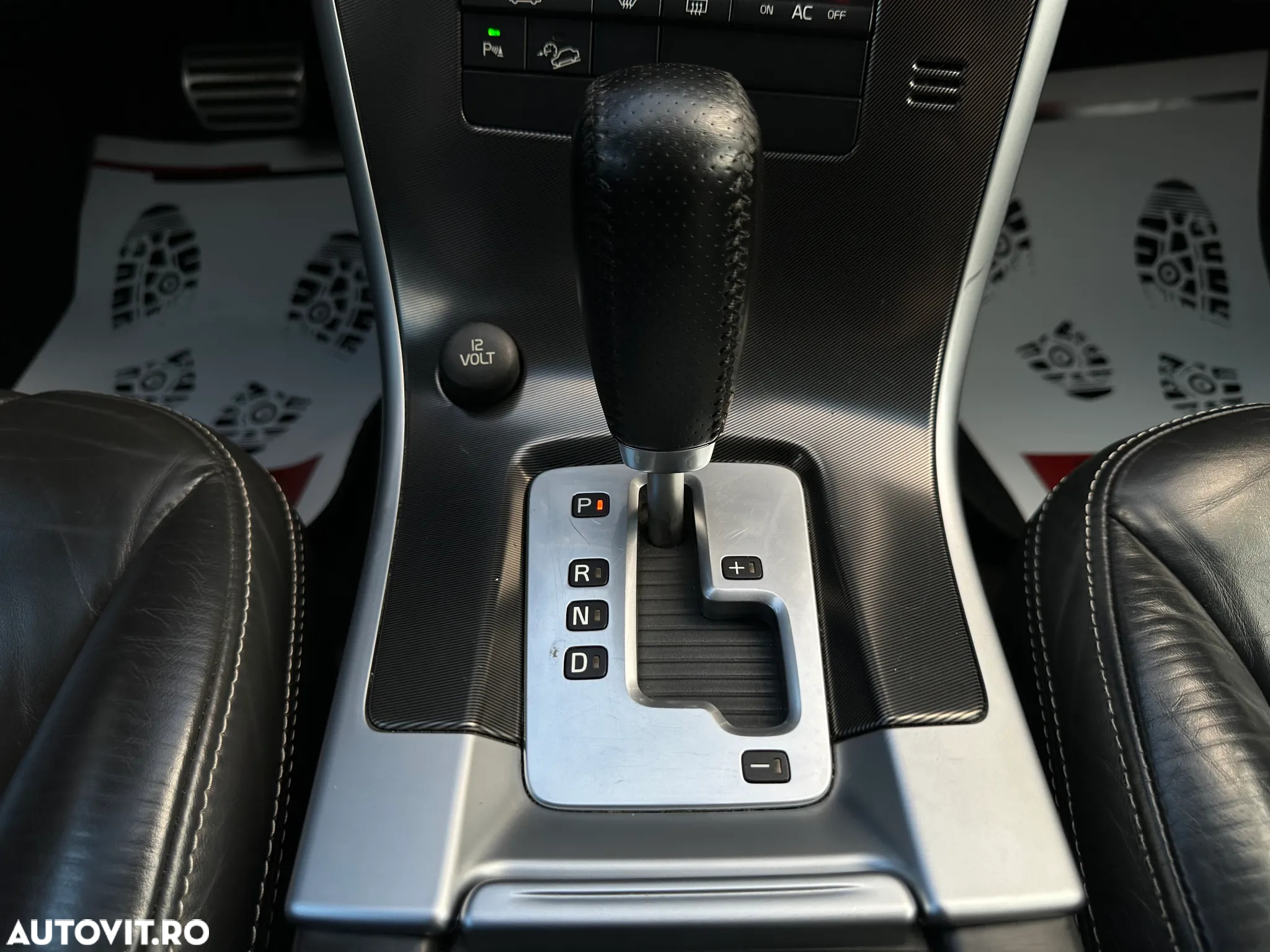 Volvo XC 60 D5 AWD Aut. RDesign - 32