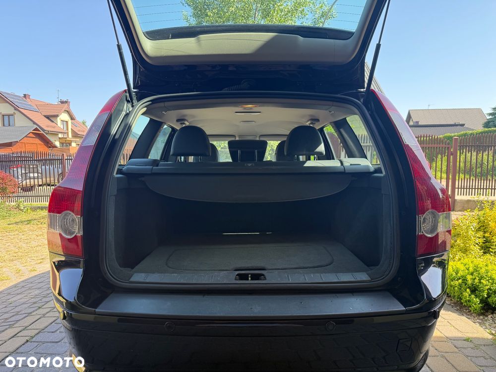 Volvo V50 T5 Momentum - 14
