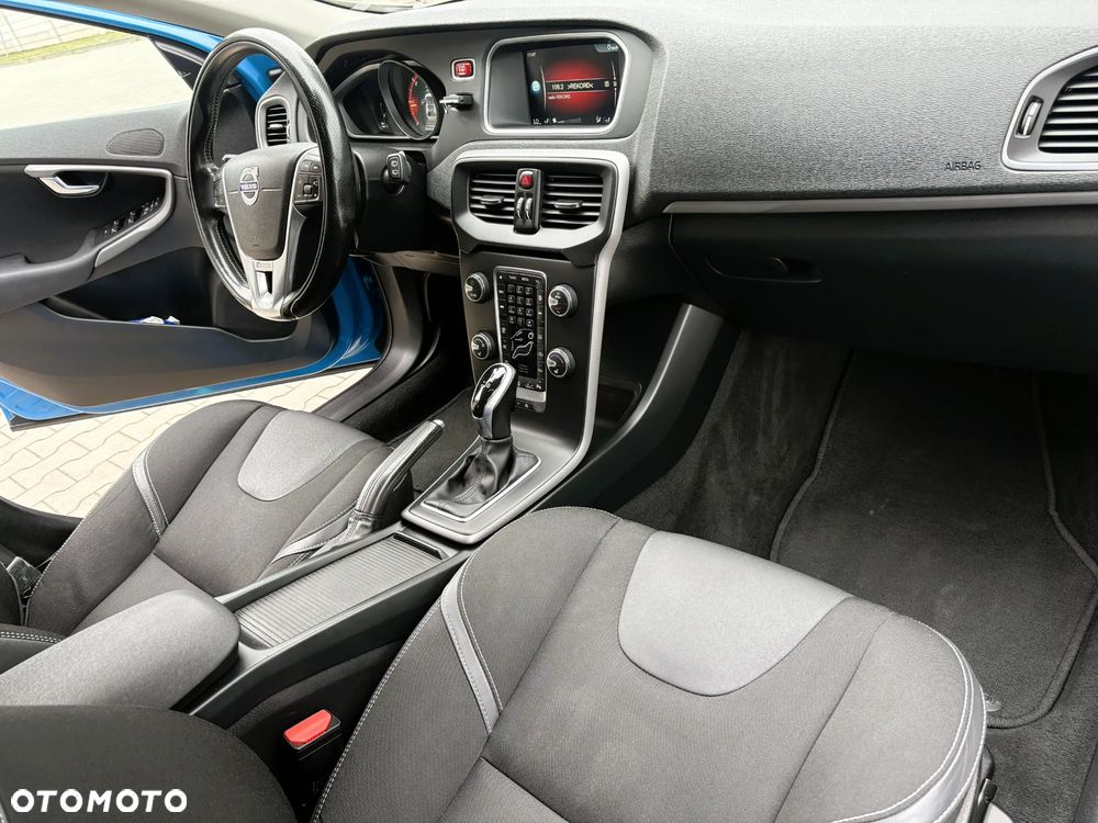 Volvo V40 D4 Drive-E R-Design Kinetic - 23