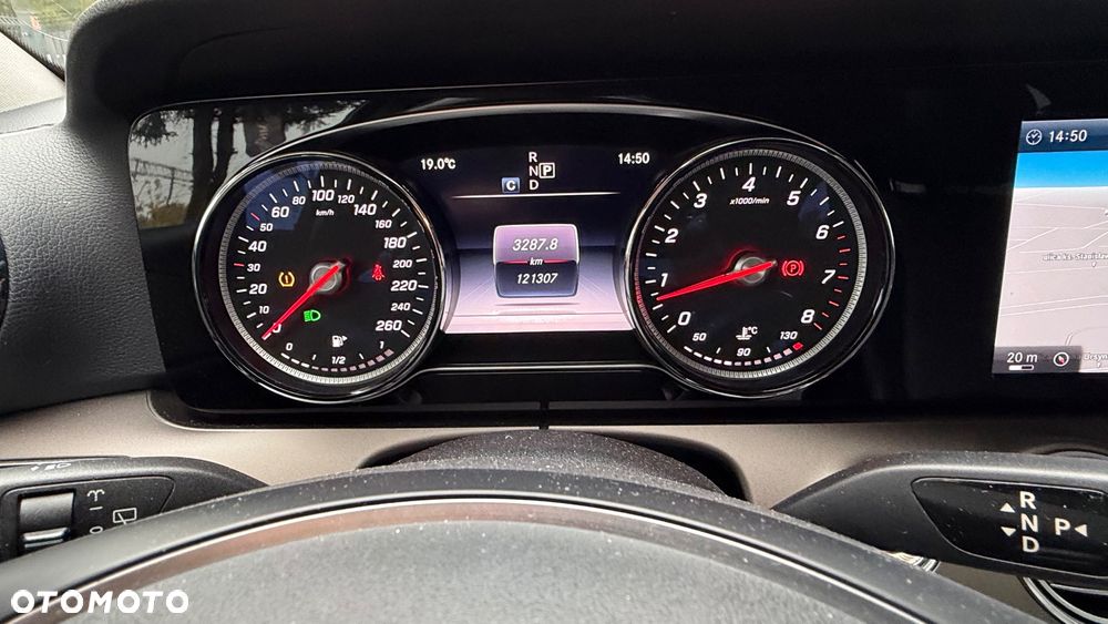 Mercedes-Benz Klasa E 200 CGI BlueEFFICIENCY Automatik Avantgarde - 24