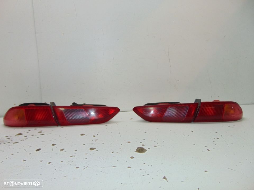 Alfa romeo 156 carrinha  farolins - 1
