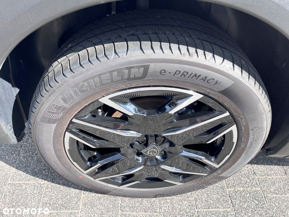 Peugeot 3008 1.2 PureTech mHEV GT S&S e-DCS6 - 8