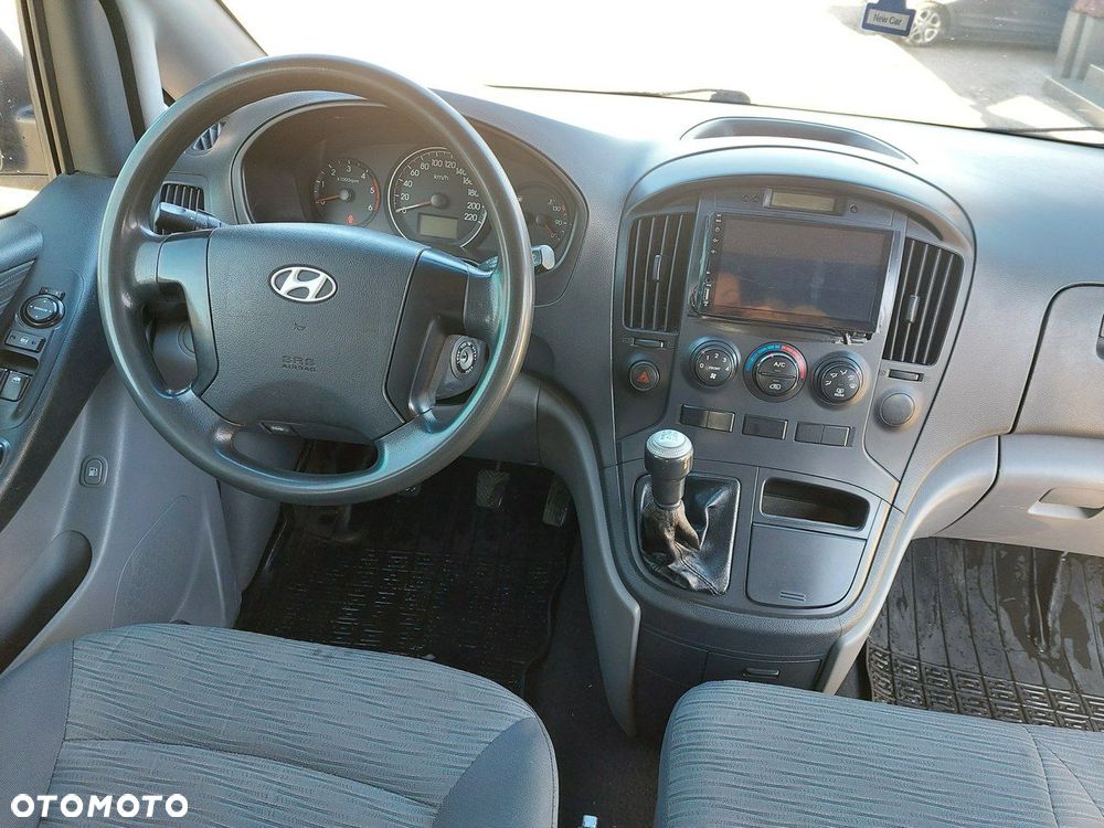 Hyundai H-1 - 16