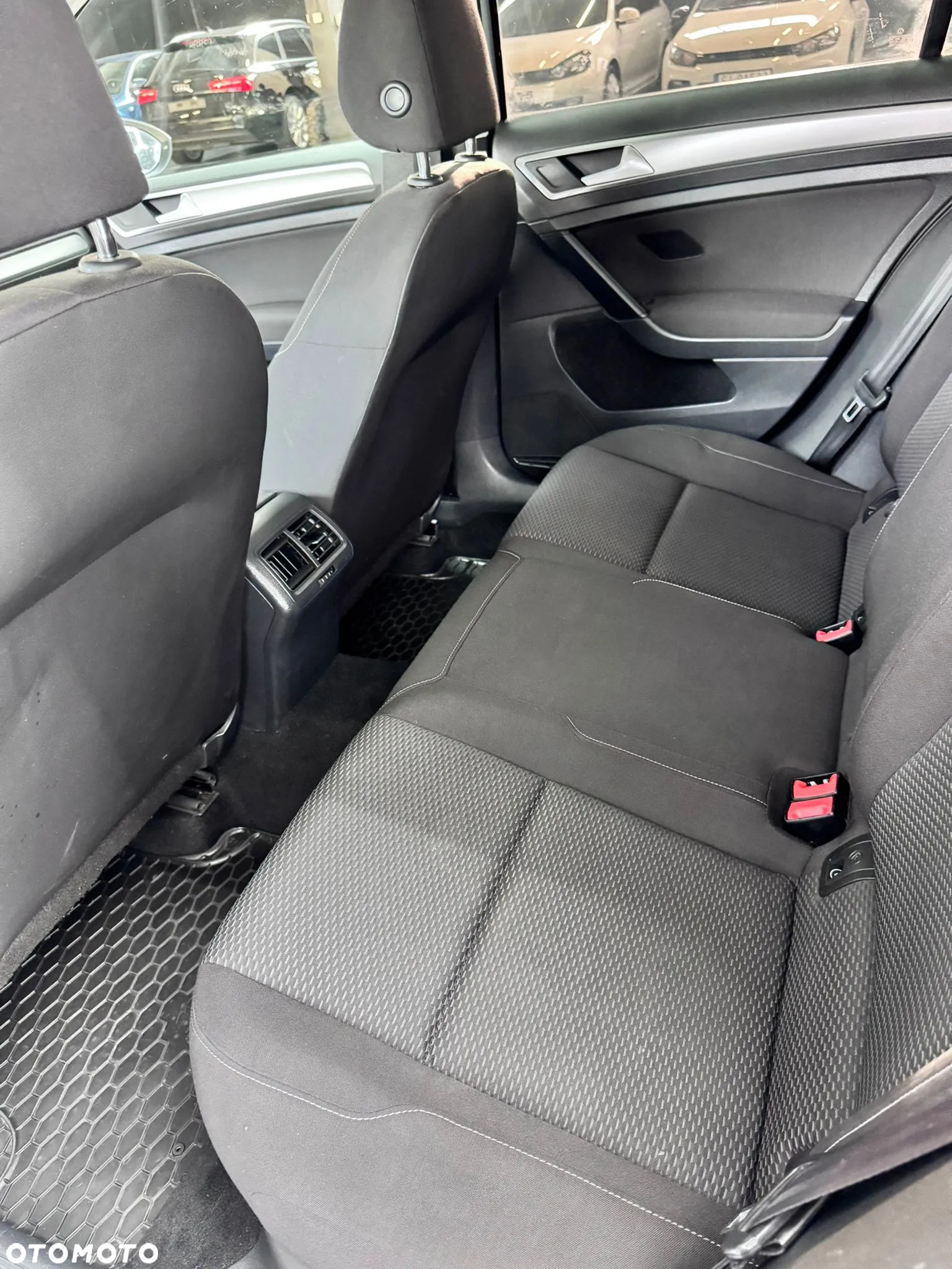 Volkswagen Golf VII 1.6 TDI BMT Trendline - 18