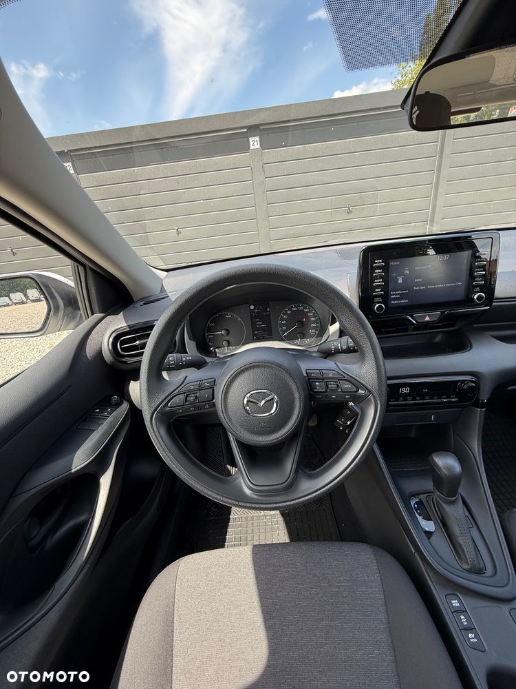 Mazda 2 Hybrid - 21
