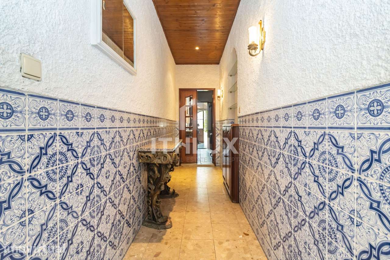 Apartamento T3 para remodelação com logradouro generoso - Grande imagem: 5/48