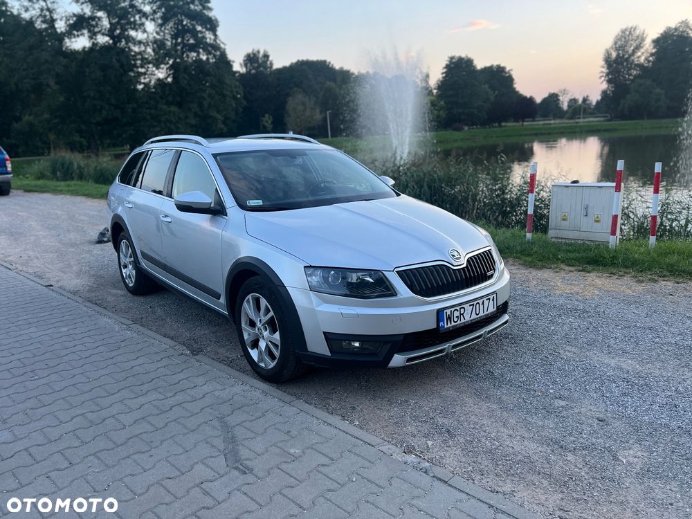 Skoda Octavia Scout 2.0 TDI 4x4 DSG - 10