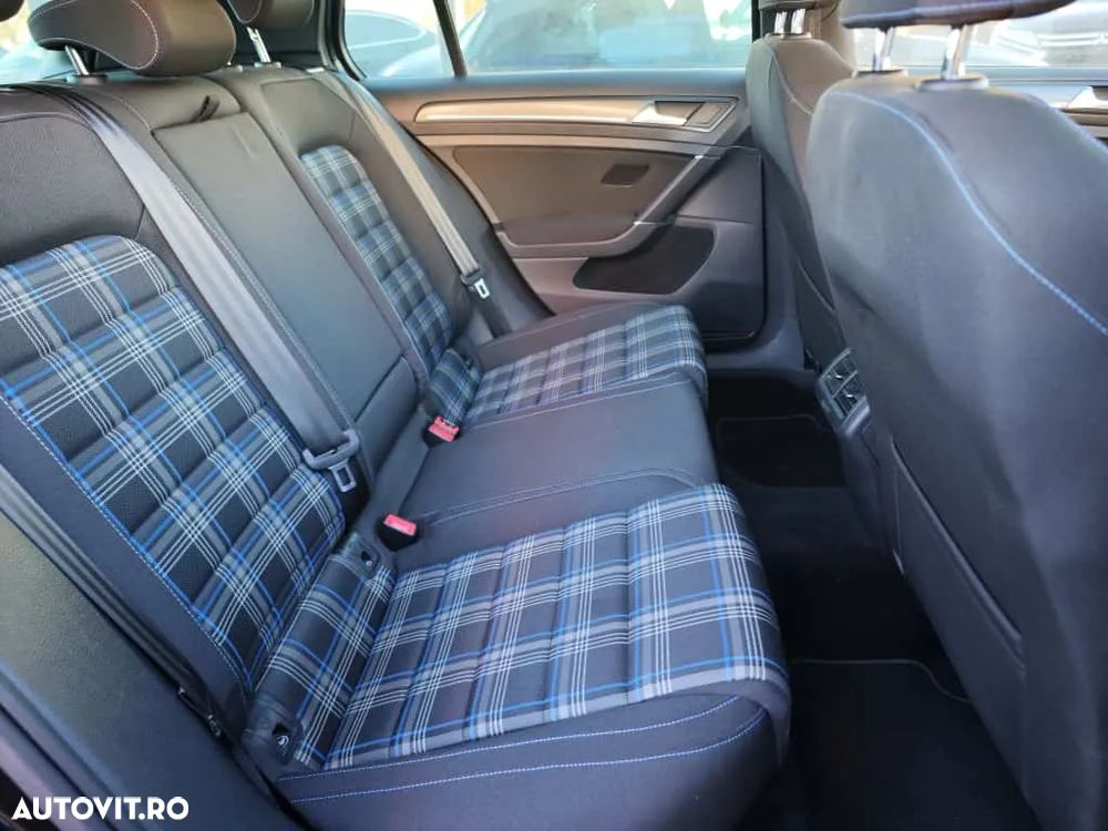 Volkswagen Golf GTE - 21