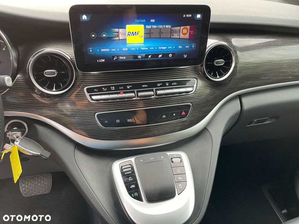 Mercedes-Benz Klasa V 300 d extralang 4Matic 9G-TRONIC Avantgarde Edition - 26
