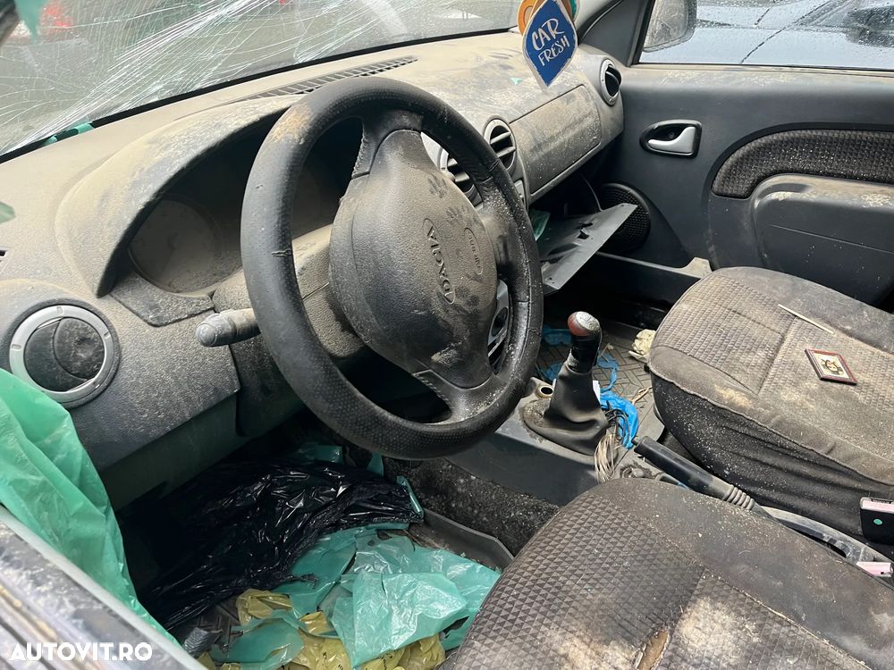 Dezmembrez Dacia Logan 1 gri argintiu 1,6 16v 2007 77kw 105CP - 8