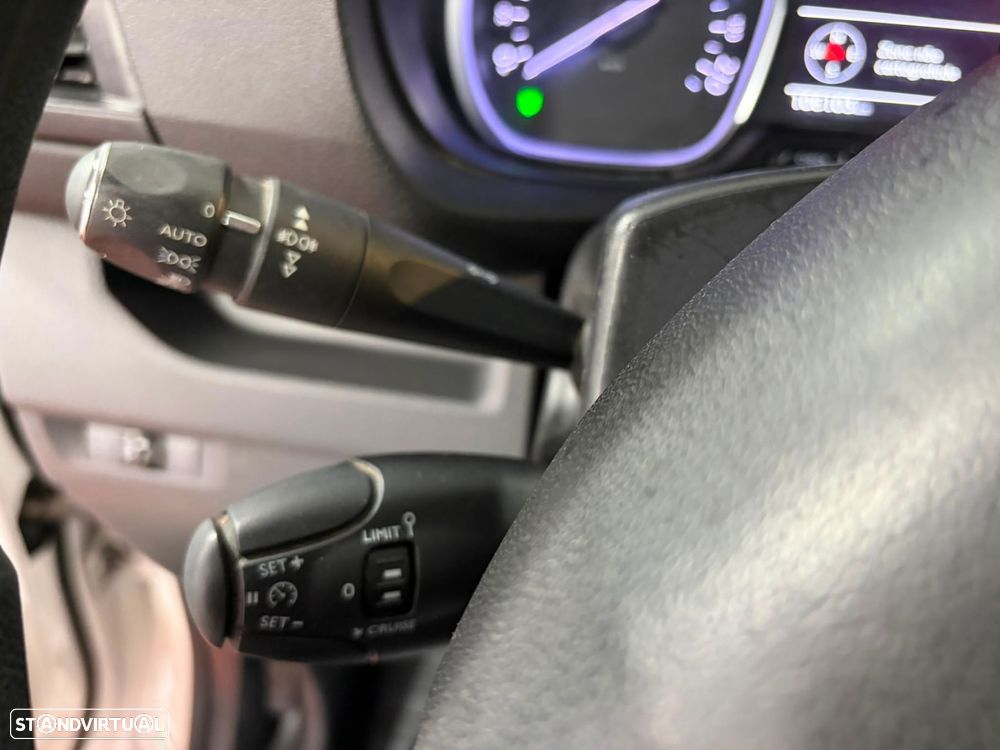 Peugeot Expert 1.5 BlueHDi L2H1 Pro Standard - 17