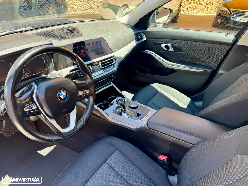BMW 320 d Auto - 8