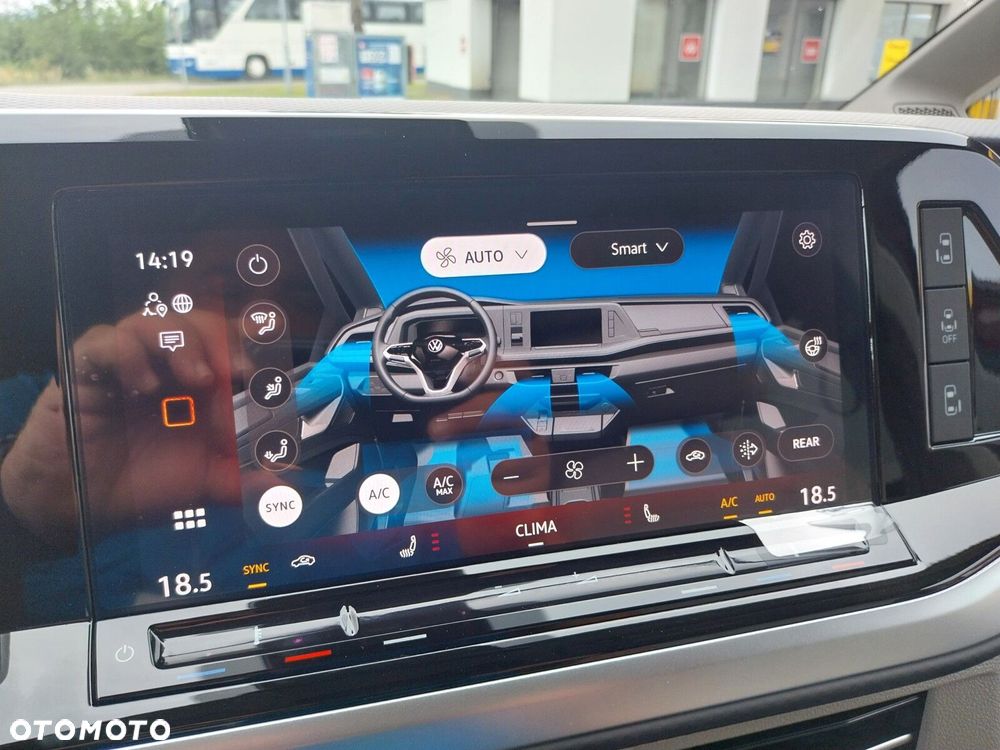 Volkswagen multivan Multivan Style L2 silnik: 2,0 l TDI SCR 110 kW / skrzynia biegów: 7-biegowa DSG rozstaw osi: 3124 mm - 37