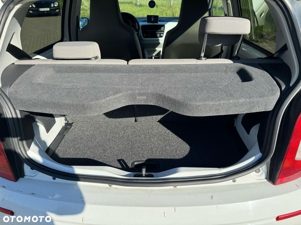 Volkswagen up! e-up - 10