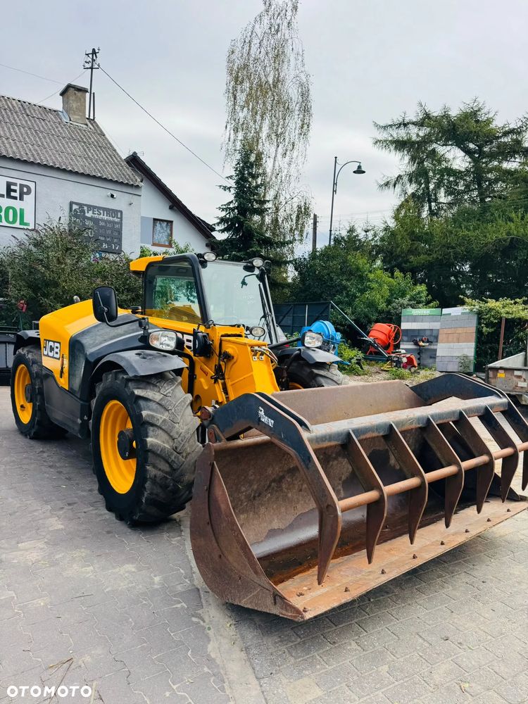JCB 527-58 AGRI PLUS - 3