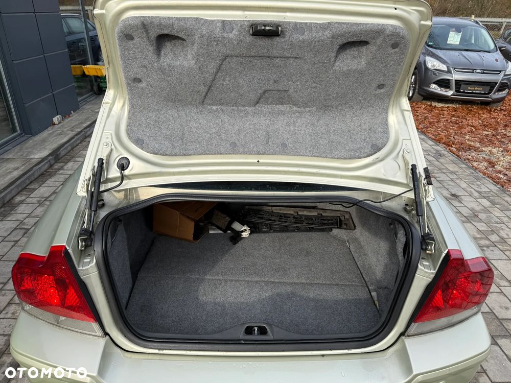 Volvo S60 2.4D5 Rubin - 24