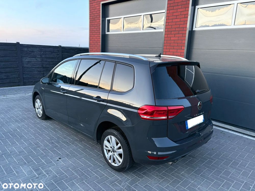 Volkswagen Touran 2.0 TDI SCR DSG UNITED - 6