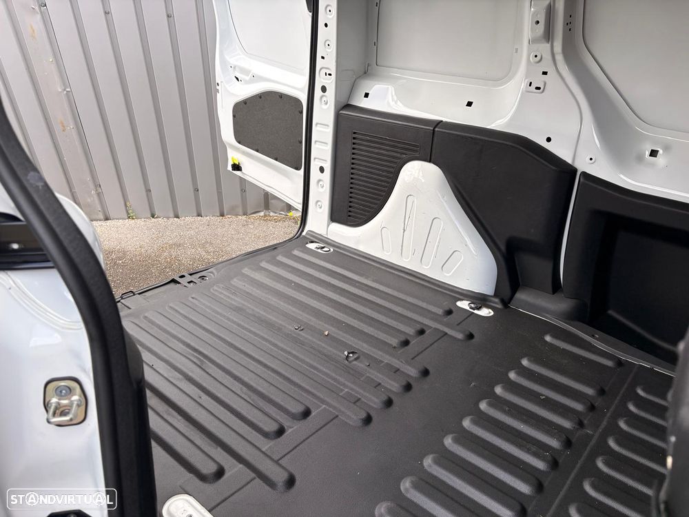 Peugeot e-partner - 9