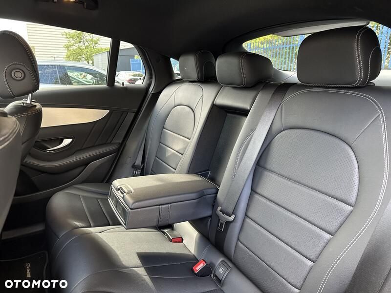 Mercedes-Benz GLC 300 e 4-Matic - 17
