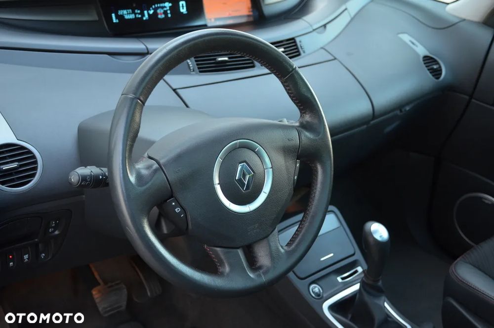 Renault Espace 2.0 Dynamique - 26