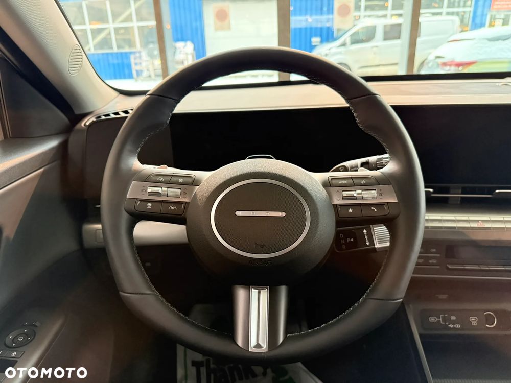 Hyundai Kona 65kWh Executive - 13