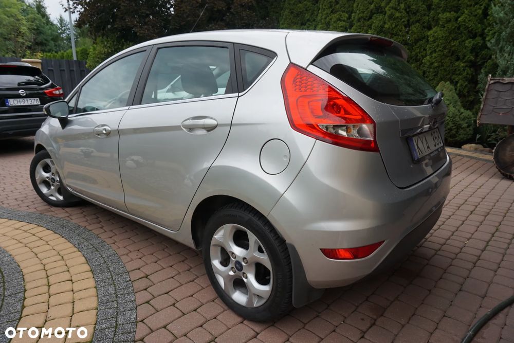 Ford Fiesta 1.25 Celebration - 7