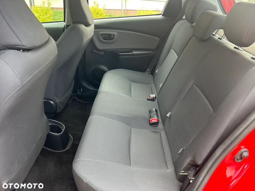 Toyota Yaris 1.0 Life EU6 - 11