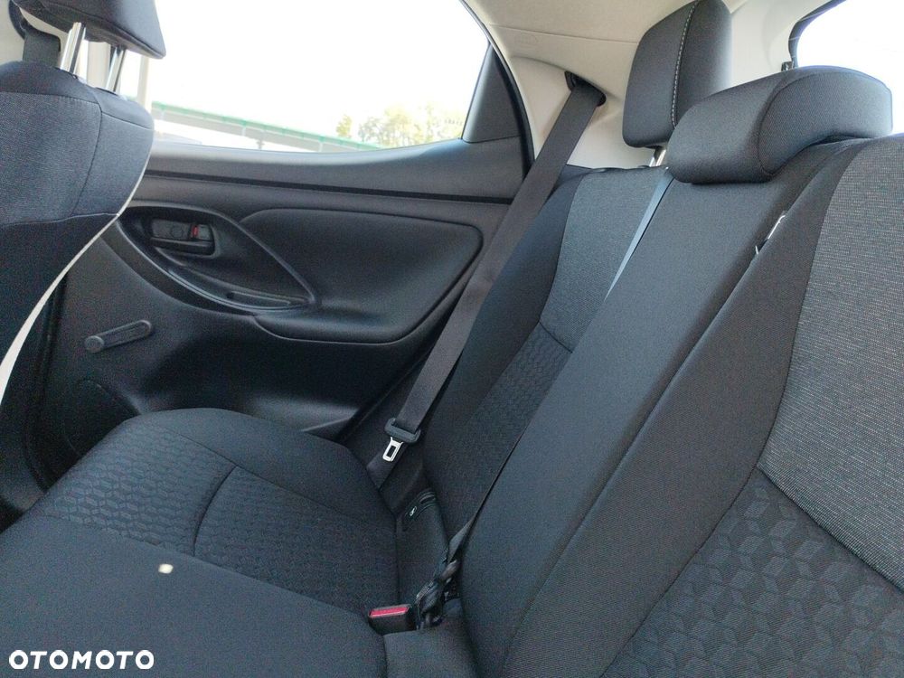 Toyota Yaris - 11