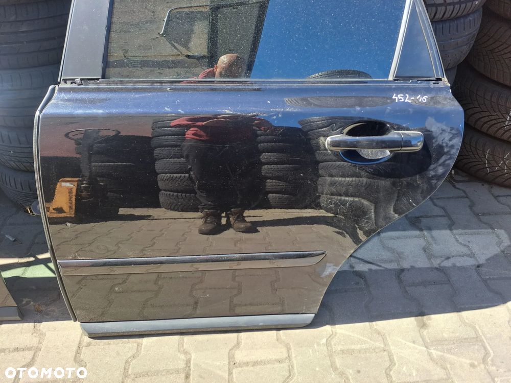 VOLVO V50 04-12 DRZWI LEWE TYŁ TYLNE 452-46 CZARNE - 2