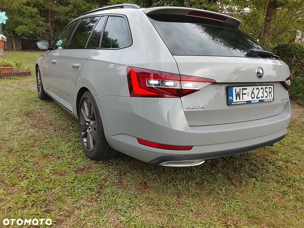 Skoda Superb 2.0 TDI Sportline - 4