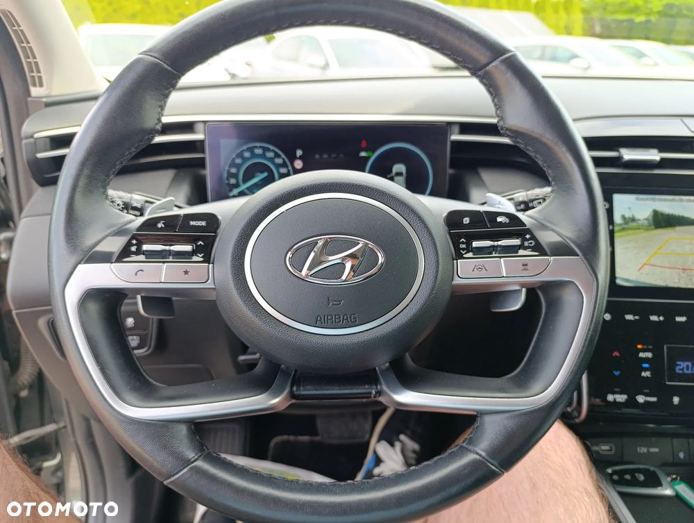 Hyundai Tucson 1.6 T-GDi HEV Executive 4WD - 23