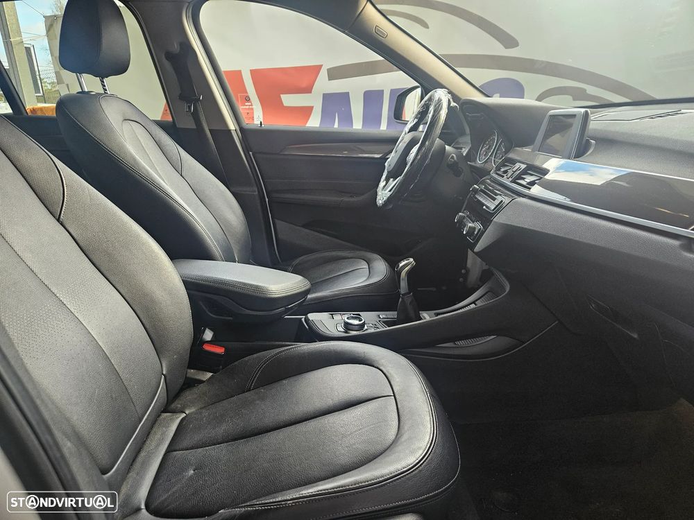 BMW X1 18 d xDrive Line Sport - 7