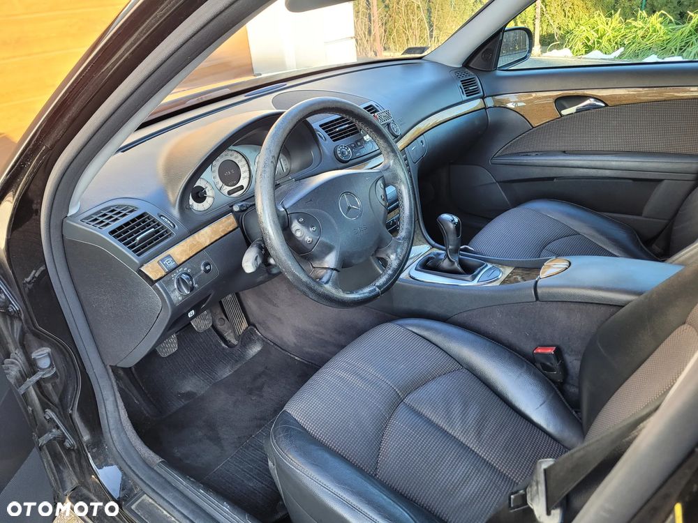 Mercedes-Benz Klasa E 200 Kompressor T Avantgarde - 5
