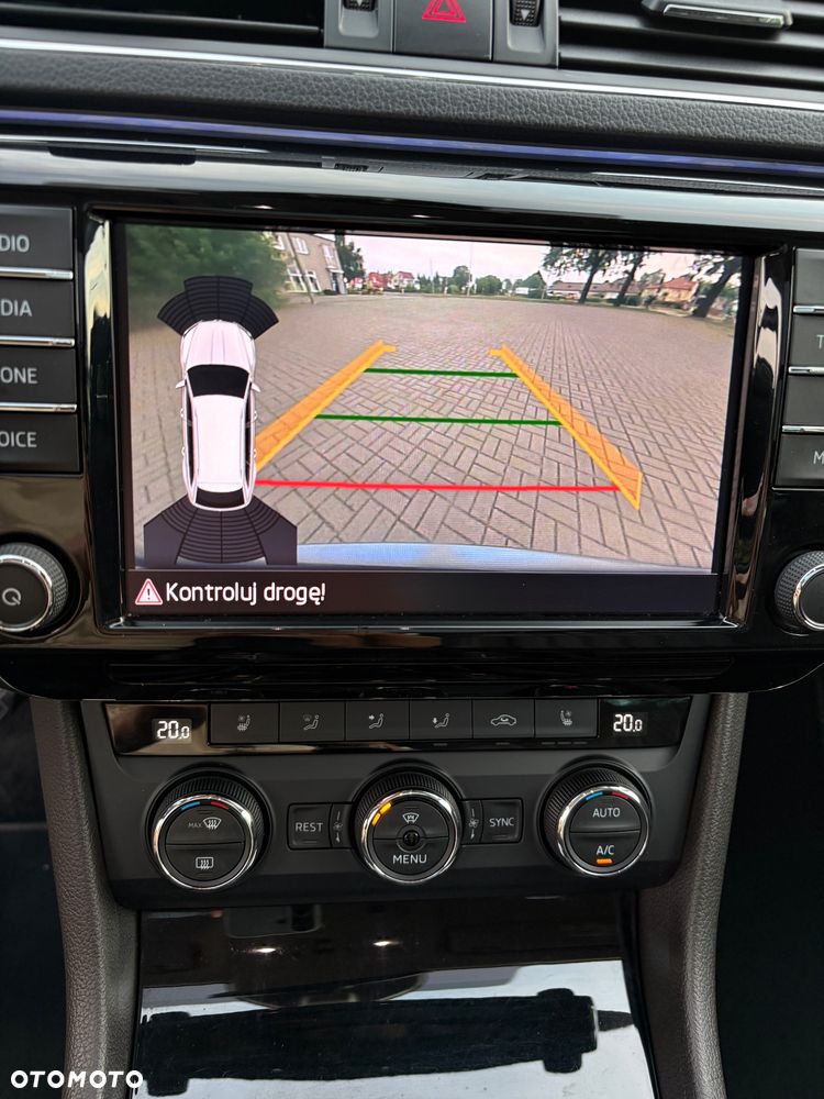 Skoda Superb 2.0 TDI Premium Edition - 22