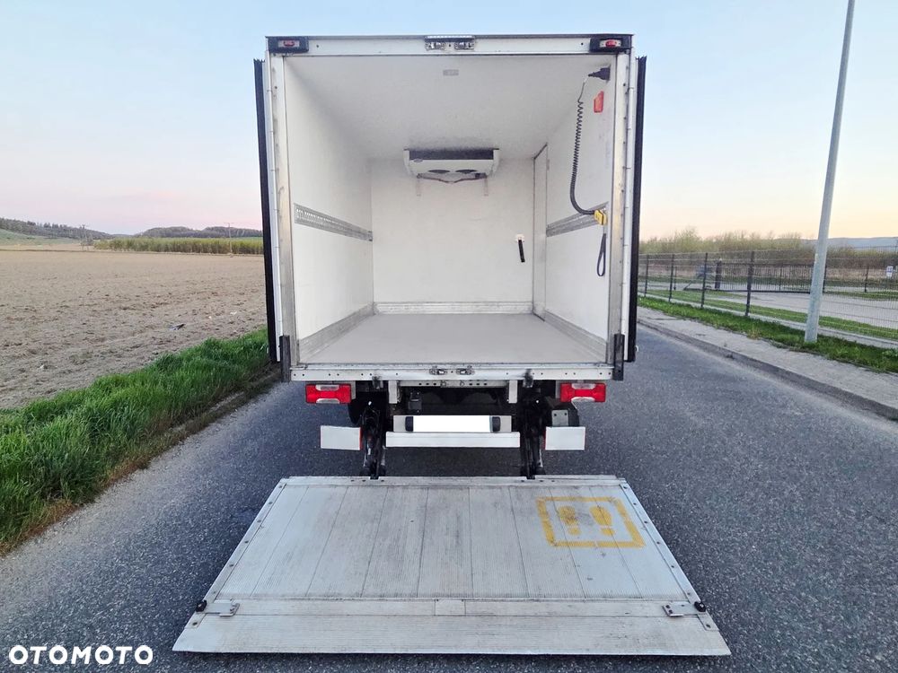 Iveco DAILY 35C16 2.3 160 PS 2018 CHŁODNIA Carrier PULSOR 400 IZOTERMA KONTENER WIDNA DHOLLANDIA MOŻLIWY KREDYT LEASING MROŹNIA - 4