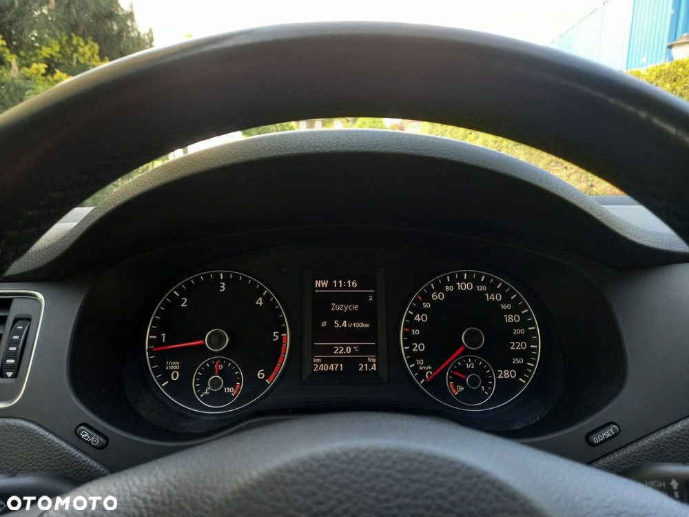 Volkswagen Jetta 1.6 TDI DPF Highline - 32
