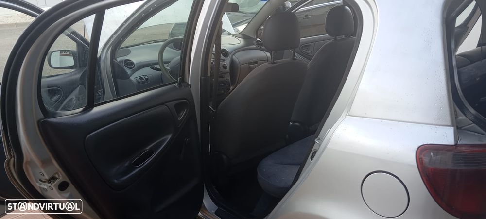 Toyota Yaris 1.0 Terra DA - 16