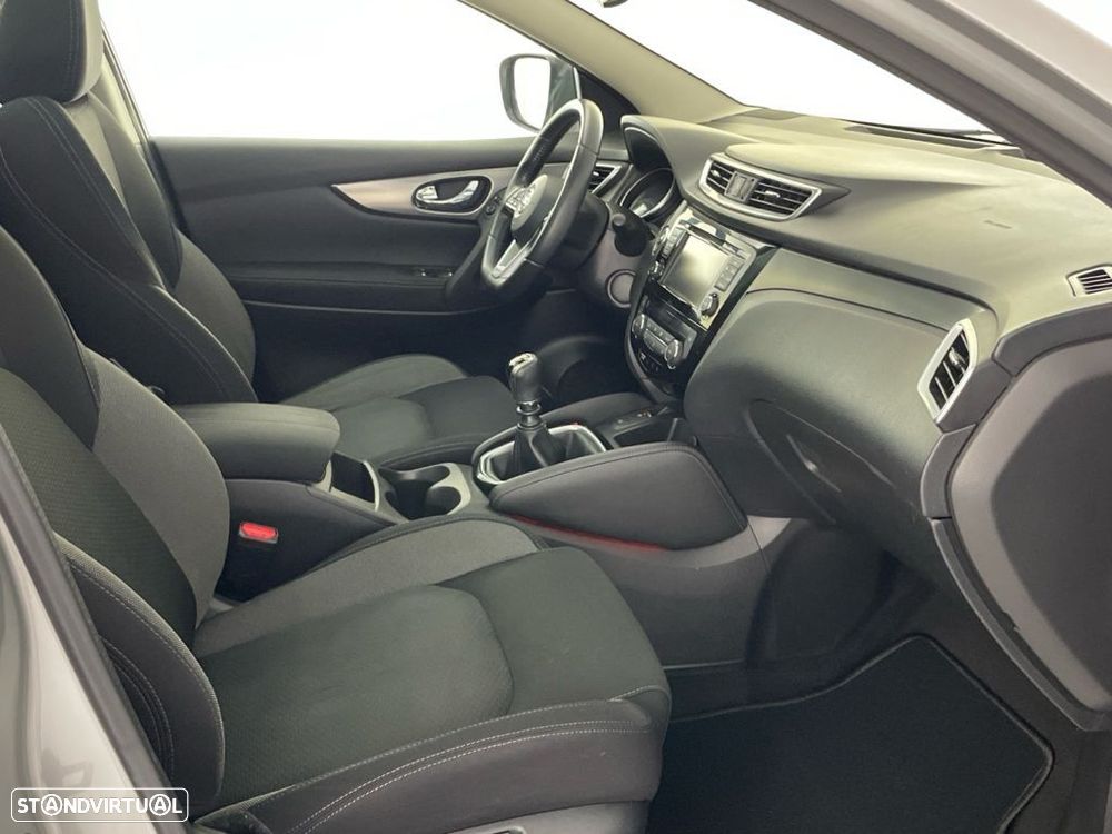 Nissan Qashqai 1.5 dCi N-Connecta - 21