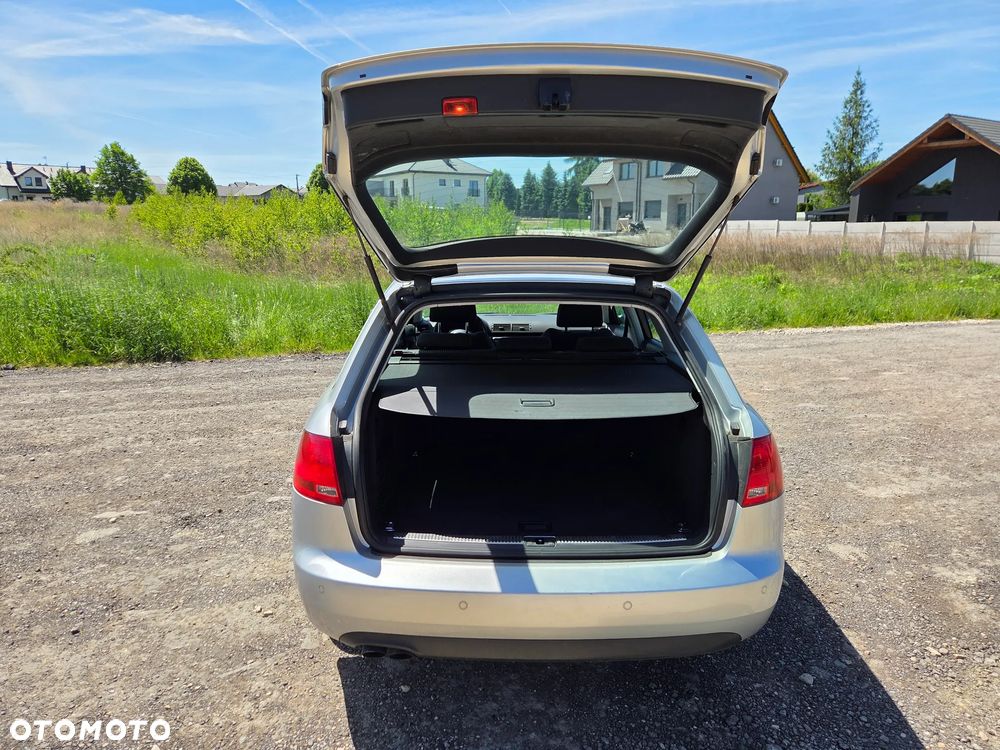 Audi A4 Avant 2.0 TDI DPF - 9