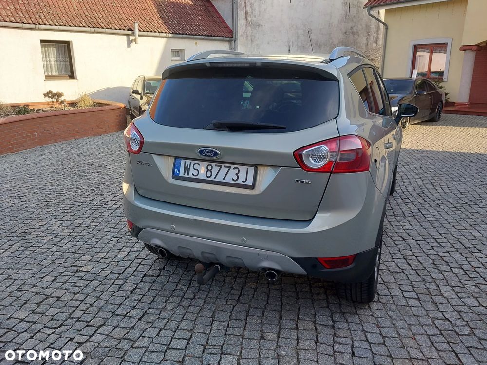 Ford Kuga 2.0 TDCi 2x4 Titanium - 10