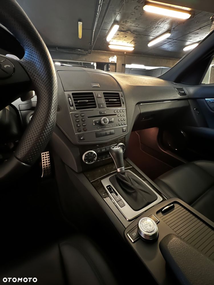 Mercedes-Benz Klasa C 63 AMG - 9