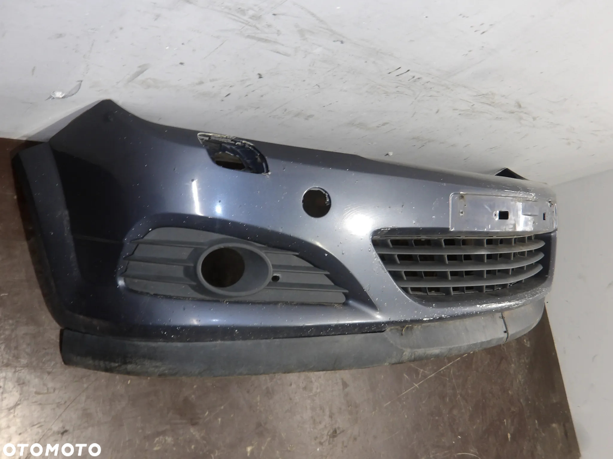 OPEL ASTRA H GTC 1.7CDTI ZDERZAK PRZÓD PRZEDNI - 2